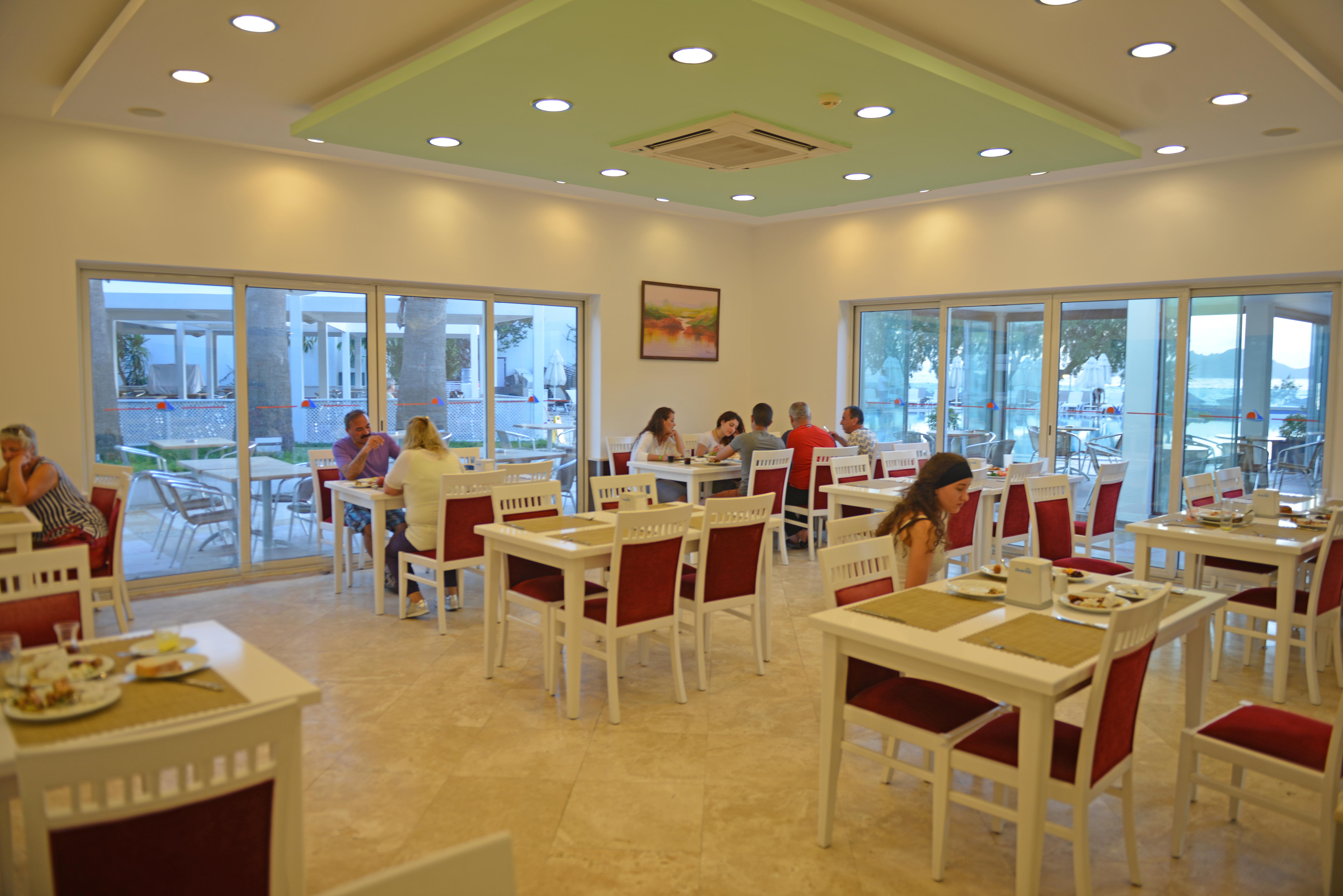 Yelken Mandalinci Spa&Wellness Hotel トゥルグトレイス エクステリア 写真